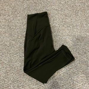 Lululemon High Rise Crop 17”